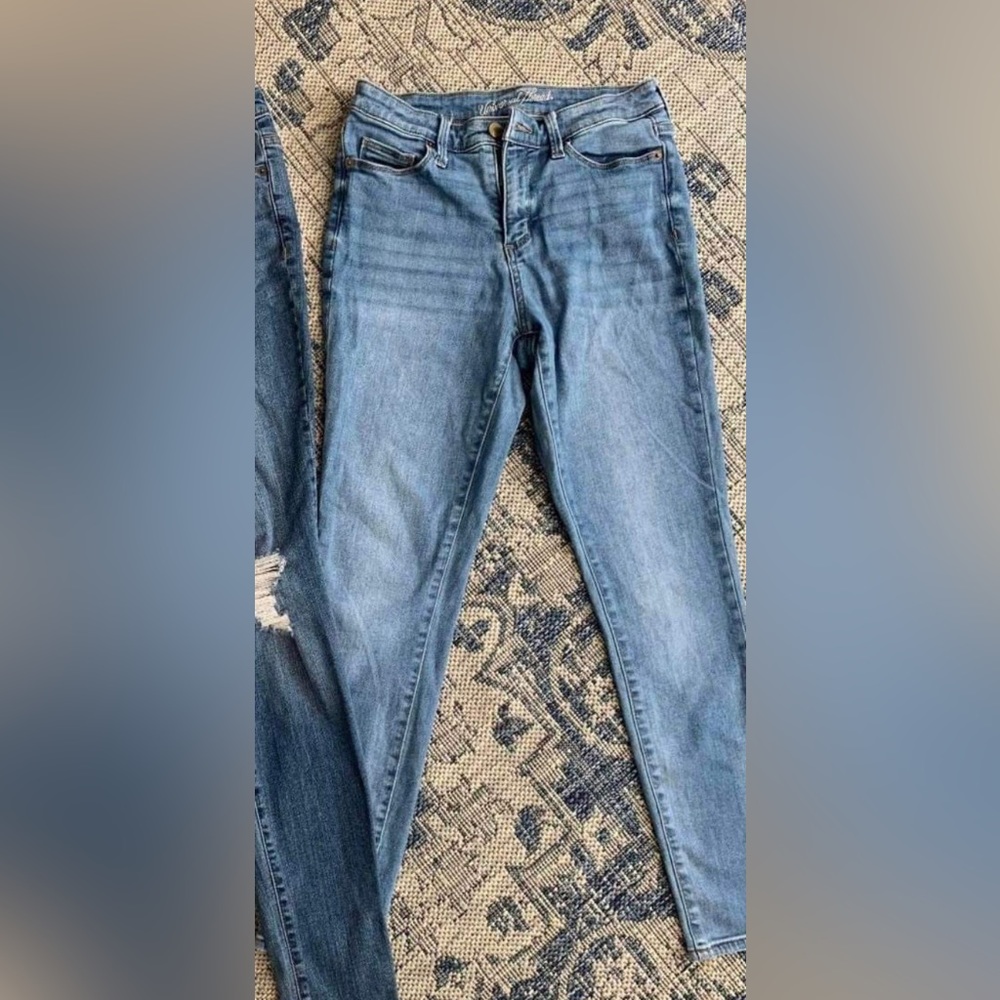 Universal Thread Skinny Jeans 6/27 Reg